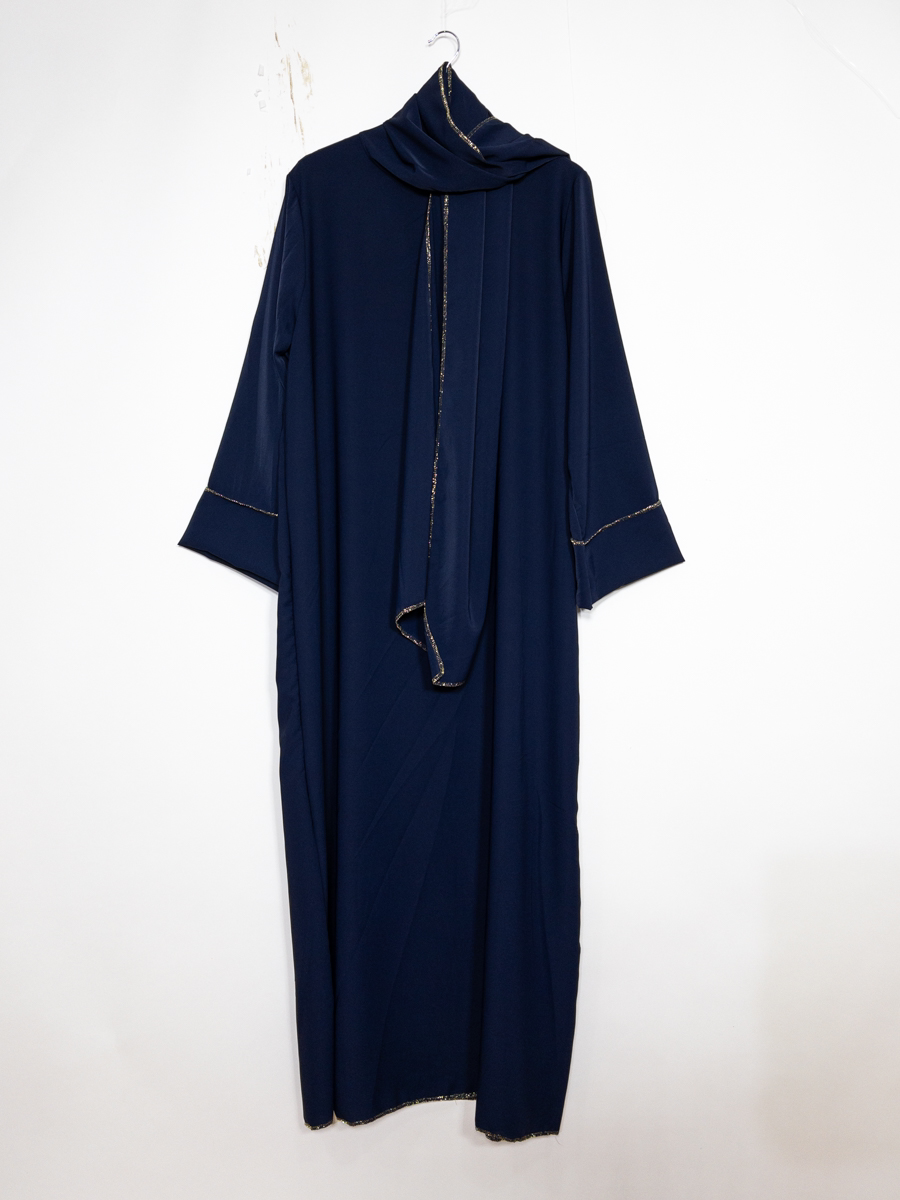 Abaya en soie de Médine pour femme ref:Ro2377pknml - voile intégré confortable et simple