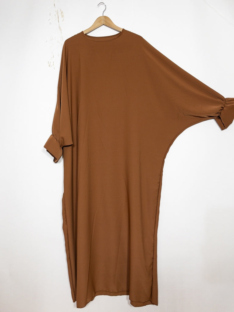 Abaya longue ref: 23312pk - Abaya longue large en Soie de Médine élégante et fluide
