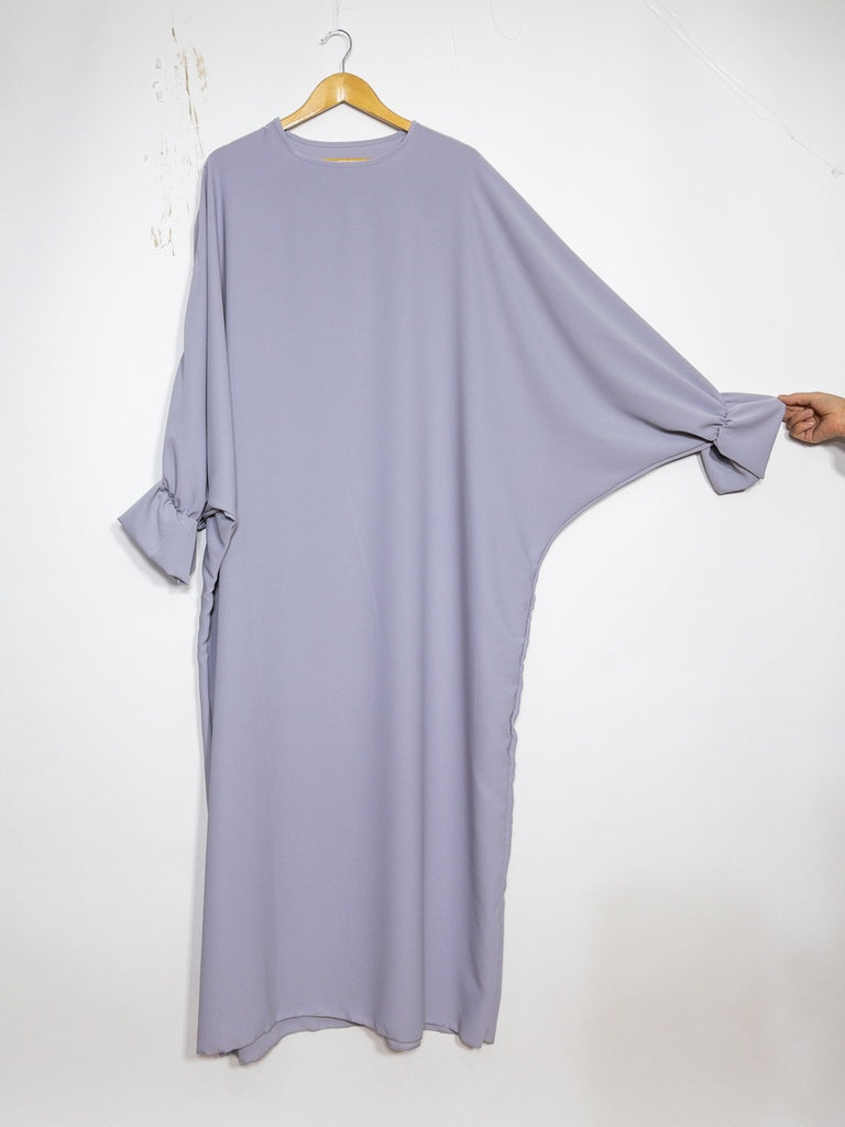 Abaya longue ref: 23312pk - Abaya longue large en Soie de Médine élégante et fluide