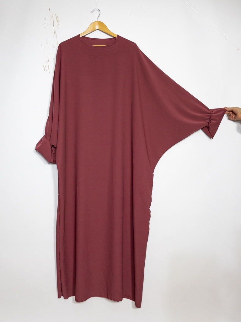 Abaya longue ref: 23312pk - Abaya longue large en Soie de Médine élégante et fluide