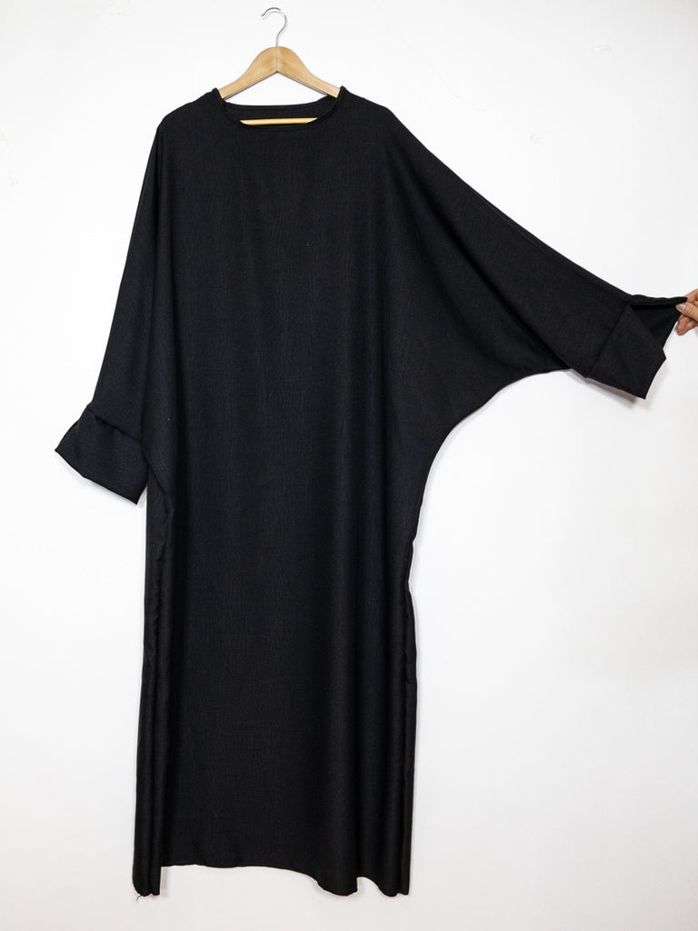 Robe Abaya REF: 2382XLM Manche papillon coupe ample avec fente sur les manches tissu léger et fluide