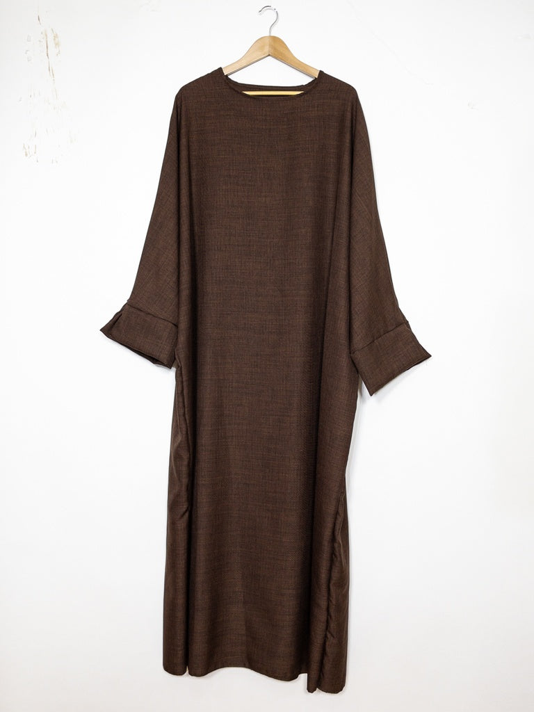 Robe Abaya REF: 2382XLM Manche papillon coupe ample avec fente sur les manches tissu léger et fluide