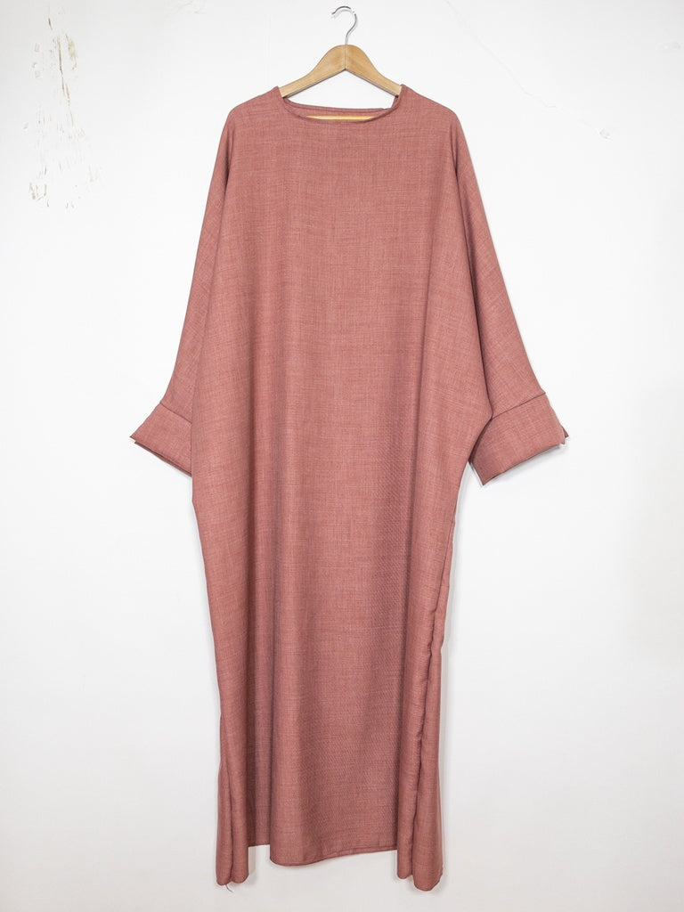 Robe Abaya REF: 2382XLM Manche papillon coupe ample avec fente sur les manches tissu léger et fluide