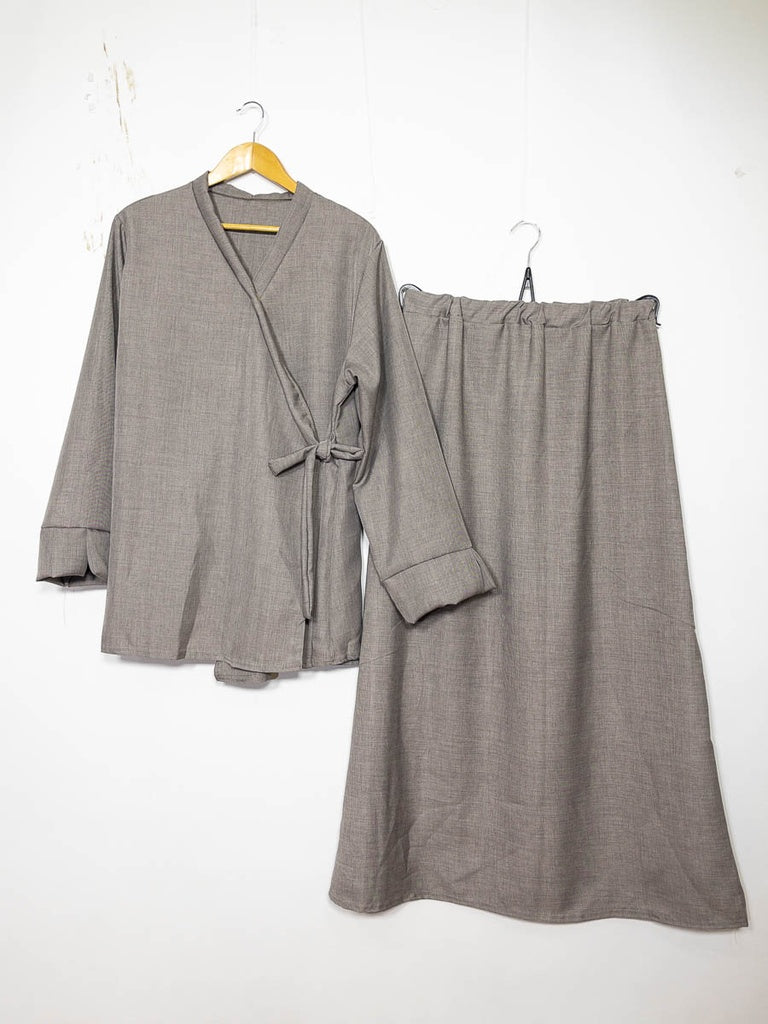 Ensemble EN2385XLM-JU - haut croisé avec nœud sur les côtés style kimono avec jupe évasée