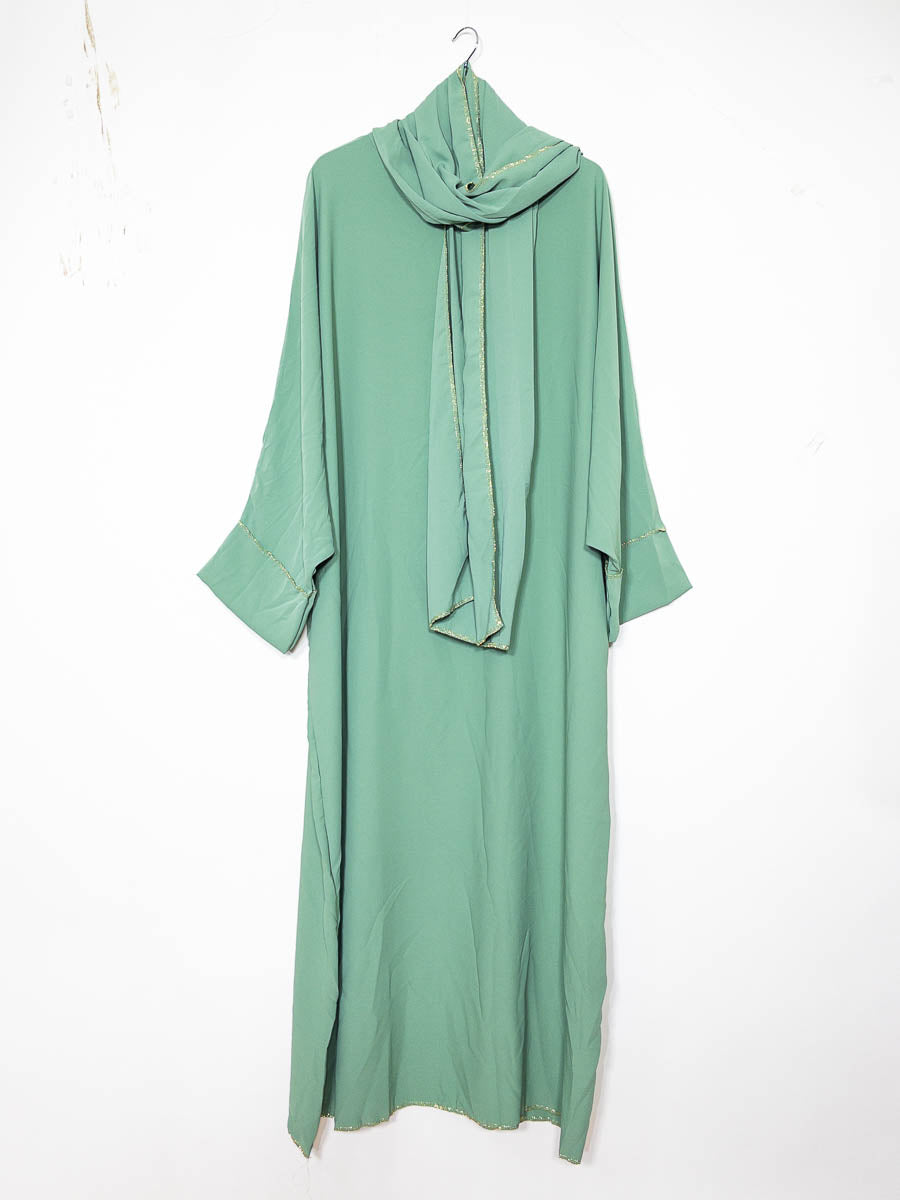 Abaya longue femme REF: Ro2381pk en soie de medine avec voile Intégré fluide et élégante
