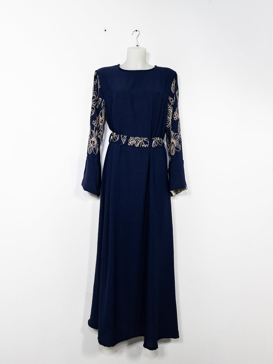 Robe abaya broderies florales ref:Ro2513jazz - Abaya avec broderies florales et ceinture assortie avec une coupe ouverte avec doublure