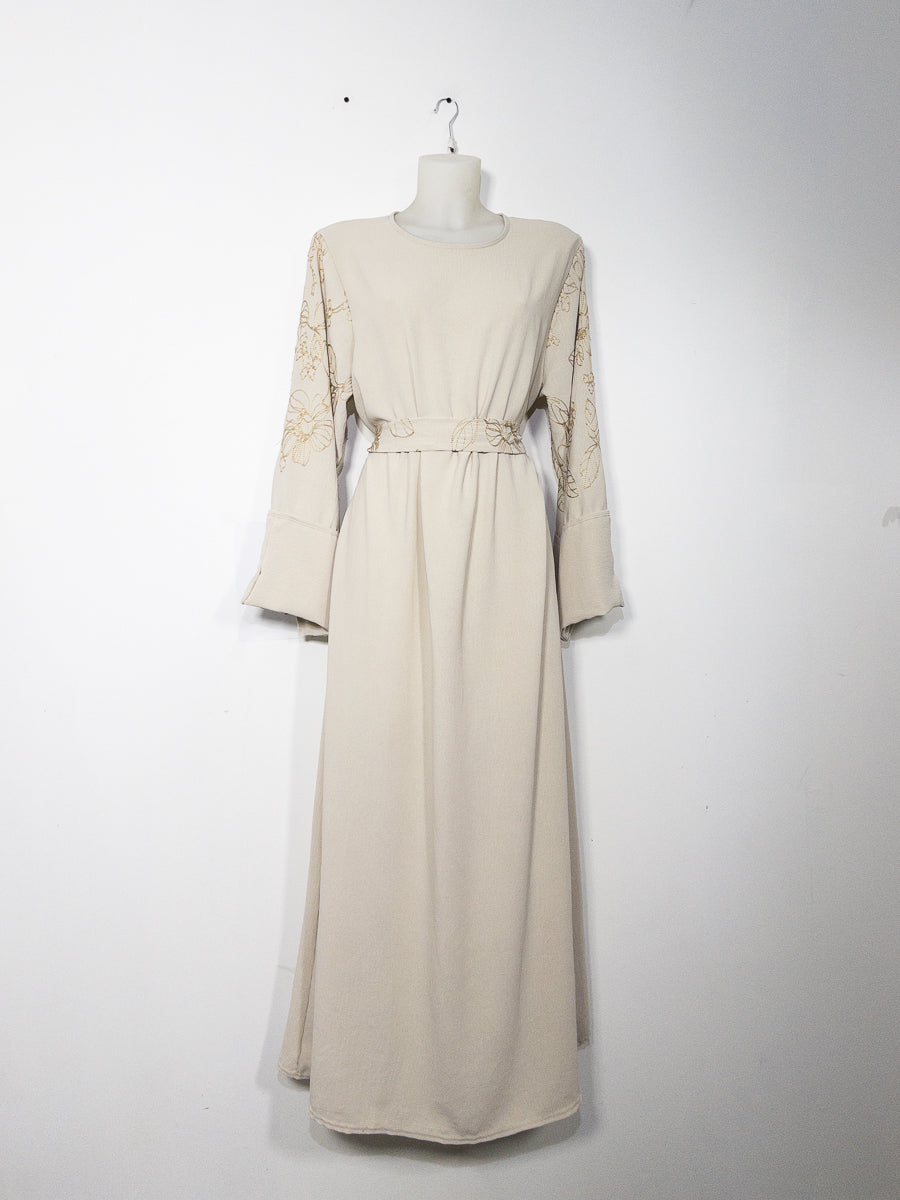 Robe abaya broderies florales ref:Ro2513jazz - Abaya avec broderies florales et ceinture assortie avec une coupe ouverte avec doublure