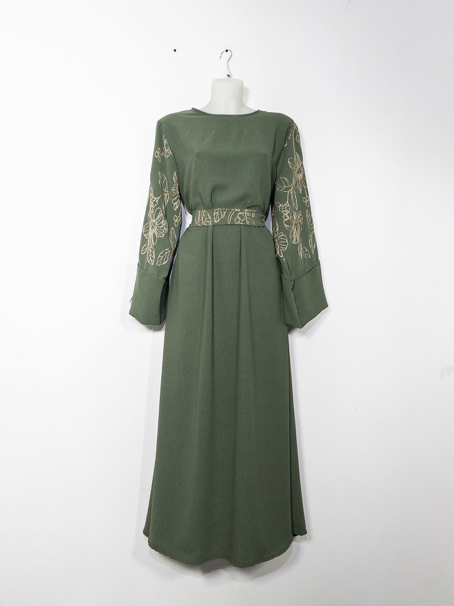 Robe abaya broderies florales ref:Ro2513jazz - Abaya avec broderies florales et ceinture assortie avec une coupe ouverte avec doublure