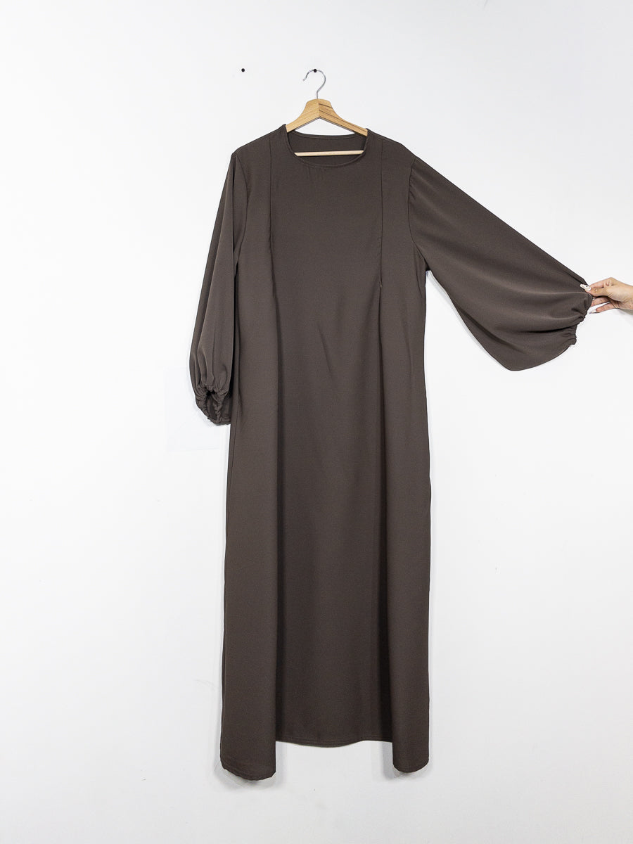 Abaya d'allaitement en soie de Medine ouvertures zip REF:RO2508PK - doux et fluide facilitant l’allaitement en toute discrétion.