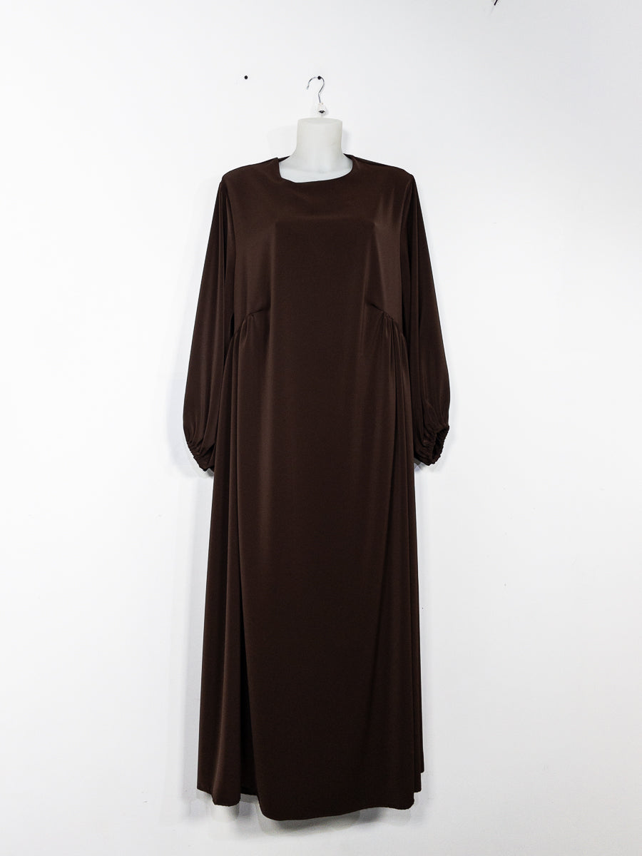 Robe abaya en Soie de Médine Ref: Ro2509pk - Robe abaya en Soie de Médine subtilement froncée au buste coupe fluide avec manches bouffantes