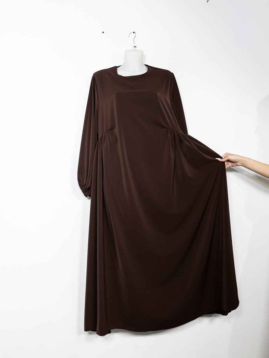 Robe abaya en Soie de Médine Ref: Ro2509pk - Robe abaya en Soie de Médine subtilement froncée au buste coupe fluide avec manches bouffantes