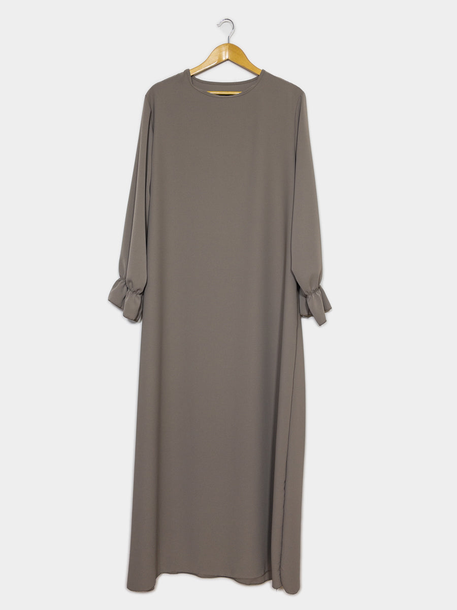 Abaya longue large ref: Ro2316pk- Abaya Longue Large en soie de Médine manches volantées chic et décontracté