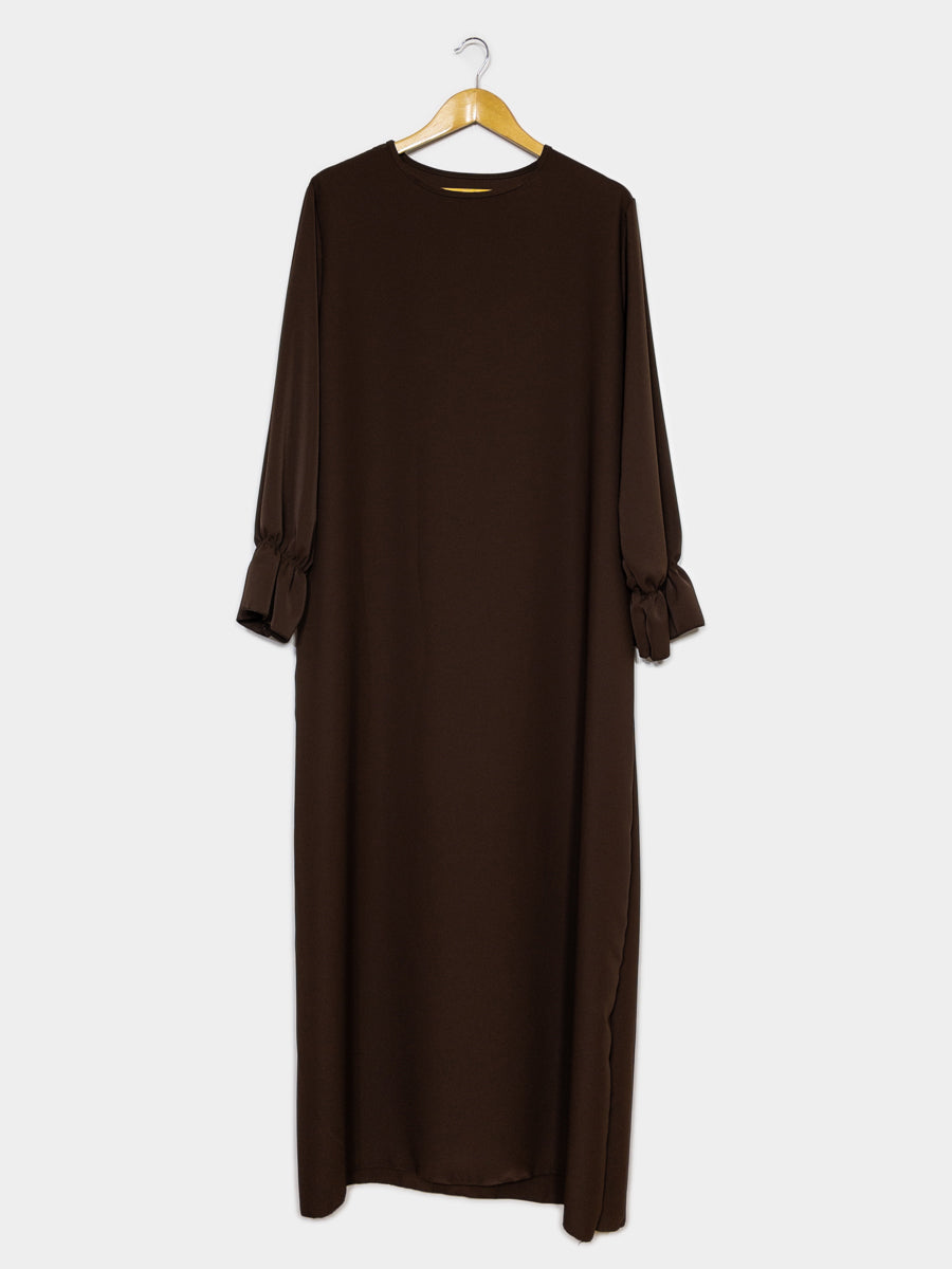 Abaya longue large ref: Ro2316pk- Abaya Longue Large en soie de Médine manches volantées chic et décontracté