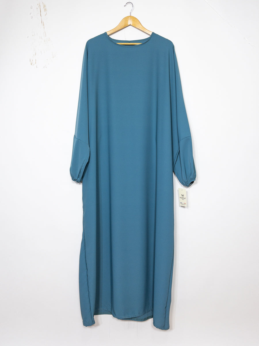 Abaya longue large en Soie de Médine ref: Ro2303pk - Abaya longue large en Soie de Médine ample et fluide avec manches bouffantes