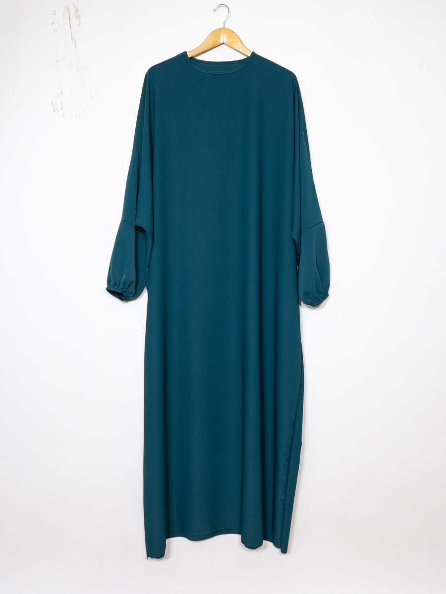 Abaya longue large en Soie de Médine ref: Ro2303pk - Abaya longue large en Soie de Médine ample et fluide avec manches bouffantes