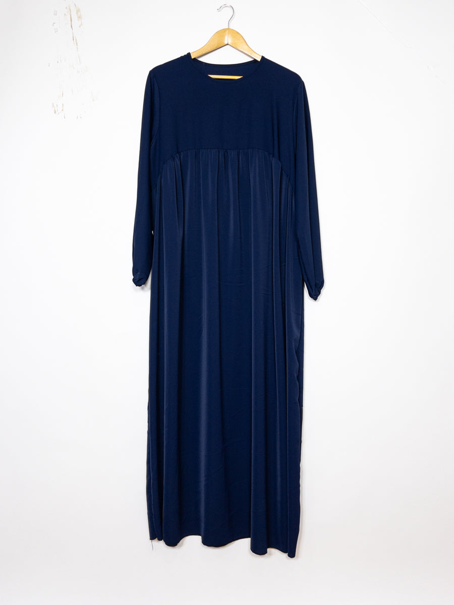 Abaya longue femme REF: RO2326PK - Abaya longue femme en soie de medine tissu fluide et doux , coupe ample et élégante