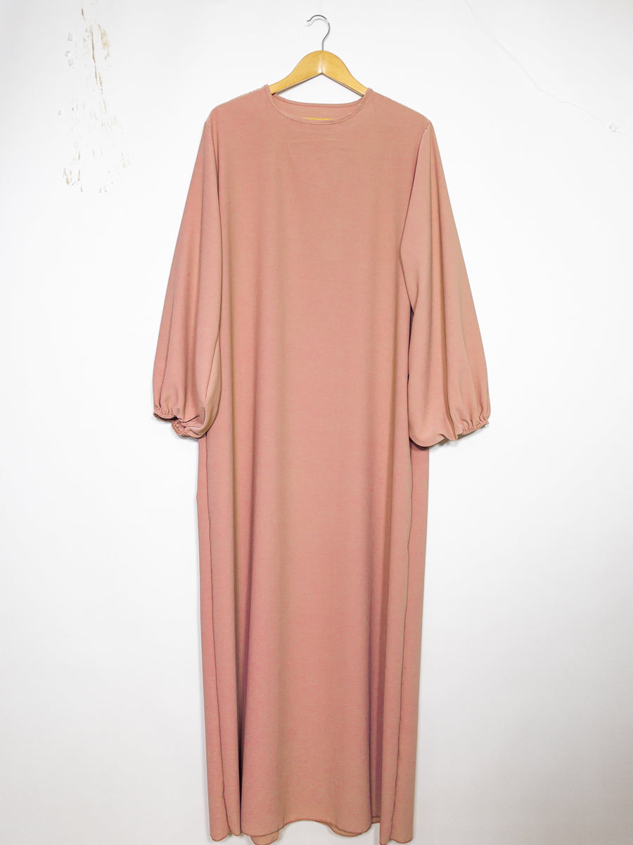 Robe Abaya en Soie de Médine - Modèle Ro2370pk - Manches ballon, fluide et confortable