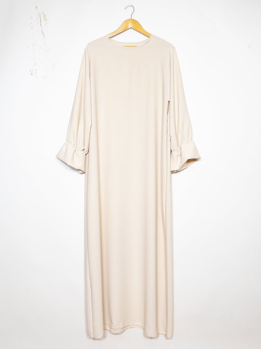 Abaya longue large ref:Ro23332pk en soie de medine - détails sur les manches confortable et élégante