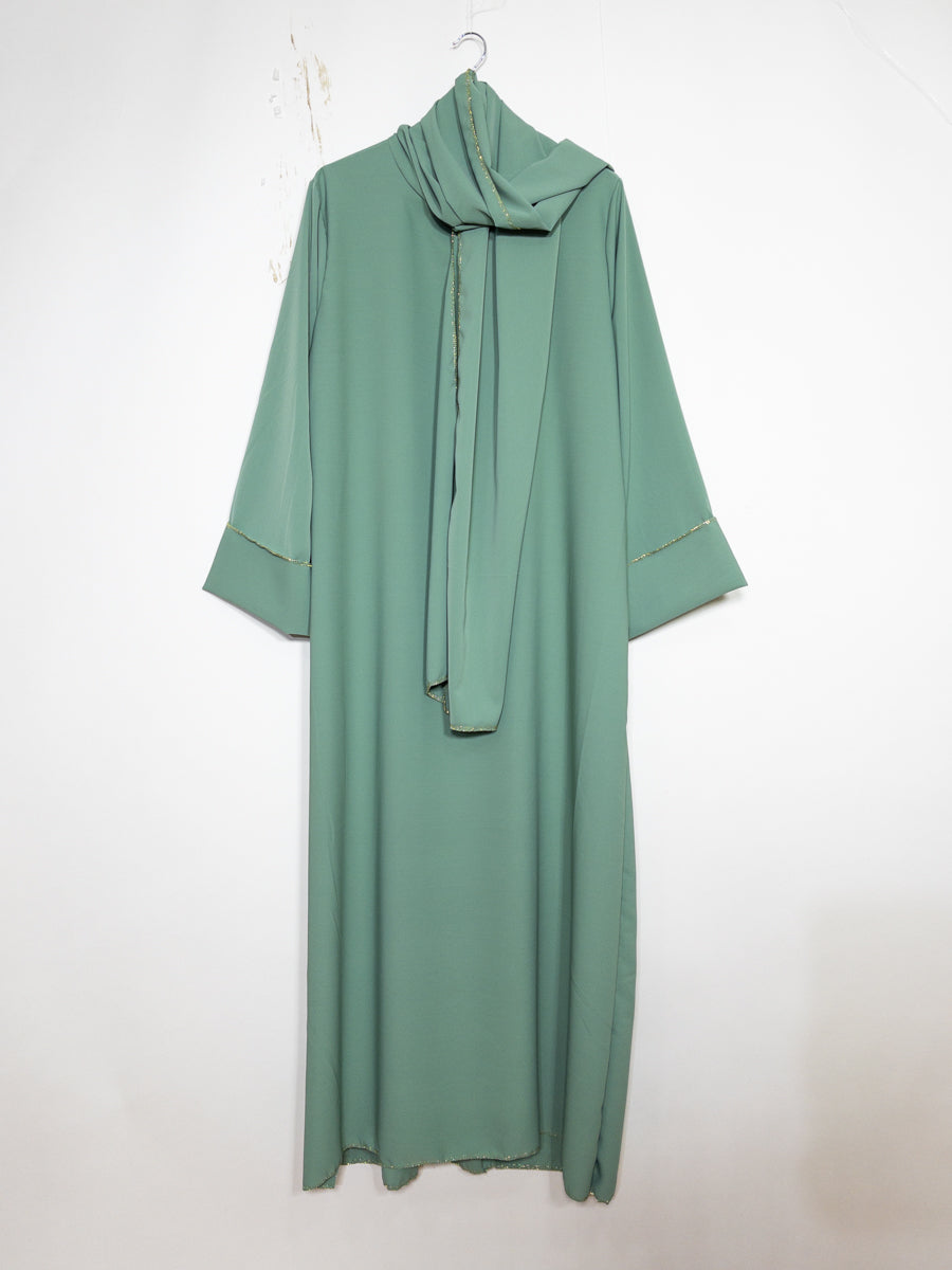 Abaya en soie de Médine pour femme ref:2377pk Robe Abaya en Soie de Médine avec Écharpe style raffiné et sa touche dorée