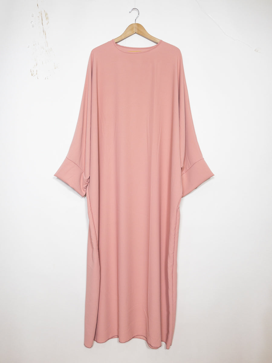 Abaya longue femme ref: ro2331pk - Abaya Longue en Soie de Médine à Manches Papillon fluide, douce et confortable