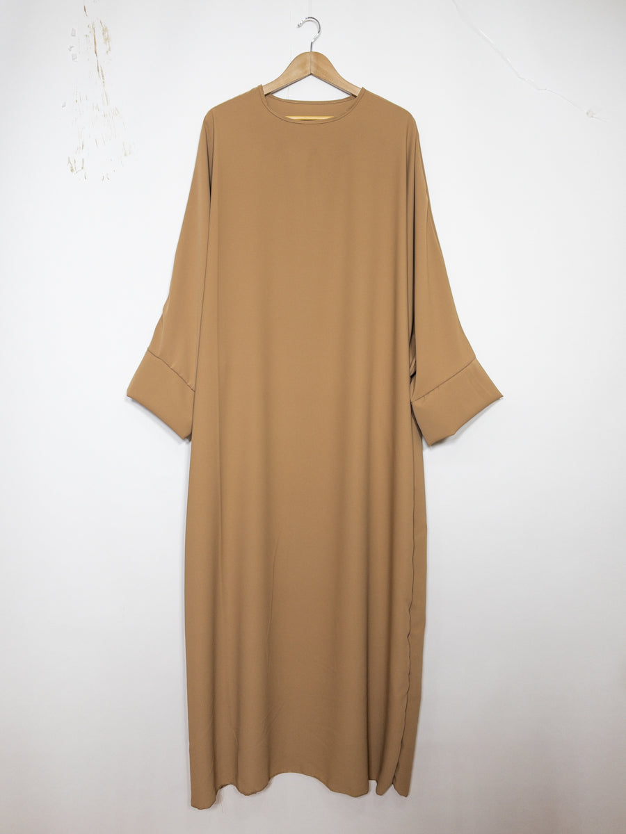 Abaya longue femme ref: ro2331pk - Abaya Longue en Soie de Médine à Manches Papillon fluide, douce et confortable