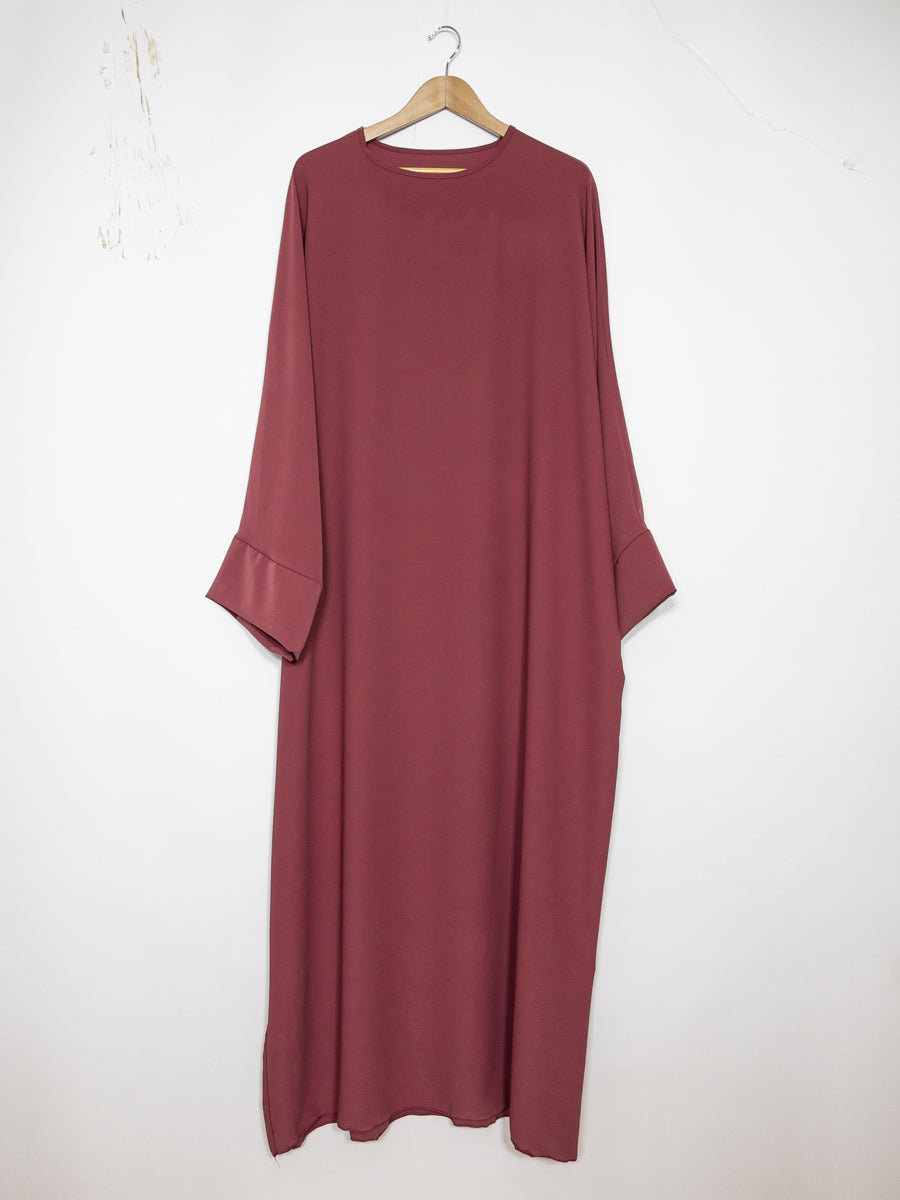 Abaya longue femme ref: ro2331pk - Abaya Longue en Soie de Médine à Manches Papillon fluide, douce et confortable