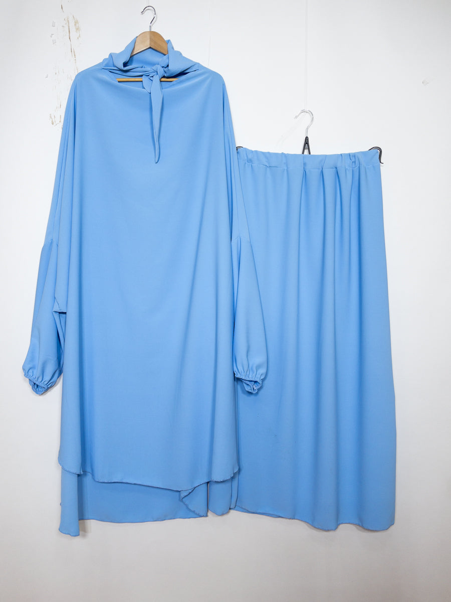 Jilbeb ensemble deux pièces en soie de Médine REF: En2310pk - Ce joli ensemble comprend un jilbeb et une jupe fluide et élégant