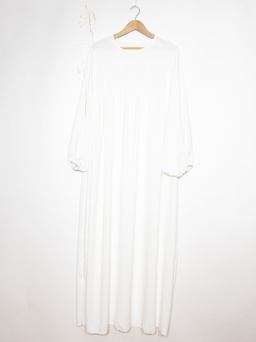 Abaya longue en soie de Médine REF: RO2379PK - légère, fluide et confortable