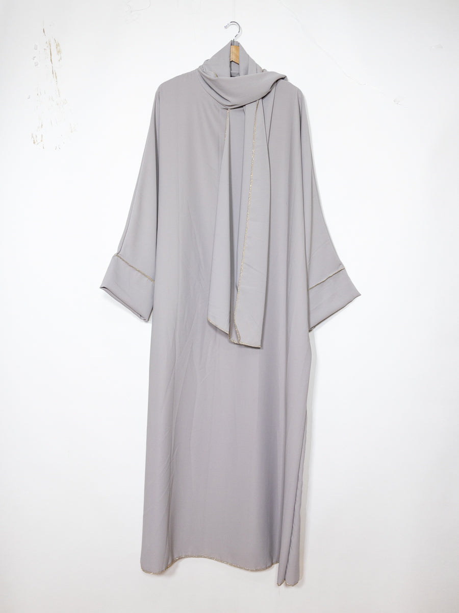 Abaya longue femme REF: Ro2381pk en soie de medine avec voile Intégré fluide et élégante