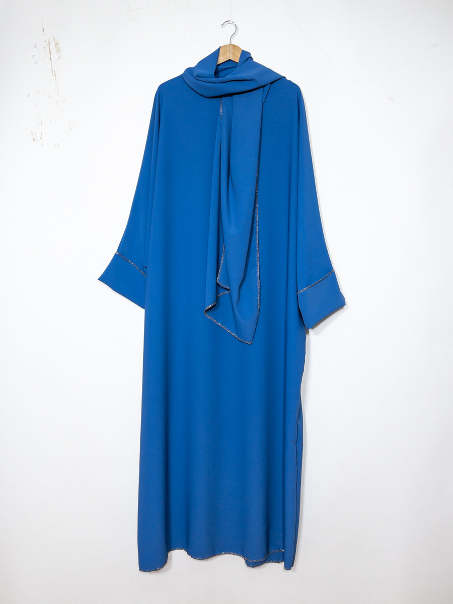 Abaya longue femme REF: Ro2381pk en soie de medine avec voile Intégré fluide et élégante