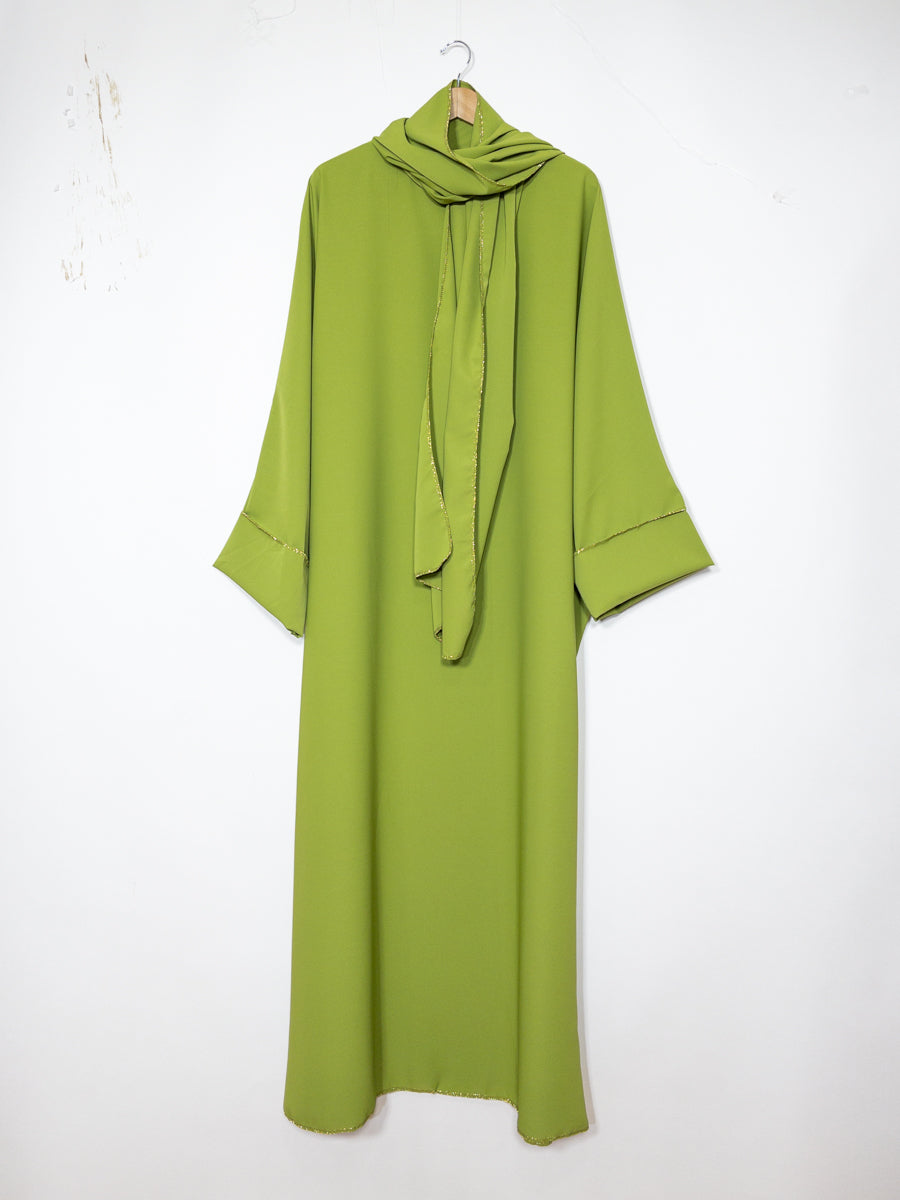 Abaya longue femme REF: Ro2381pk en soie de medine avec voile Intégré fluide et élégante