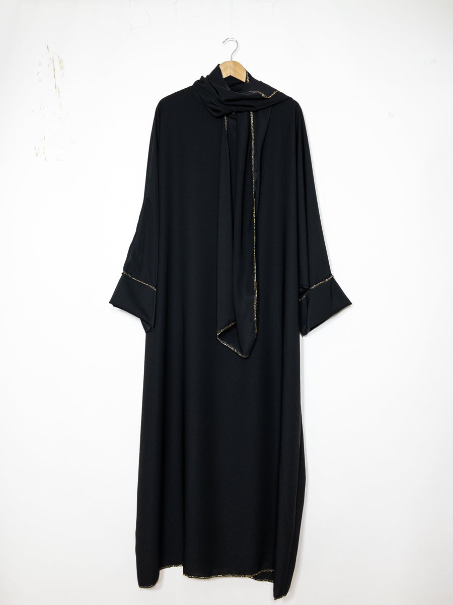 Abaya longue femme REF: Ro2381pk en soie de medine avec voile Intégré fluide et élégante