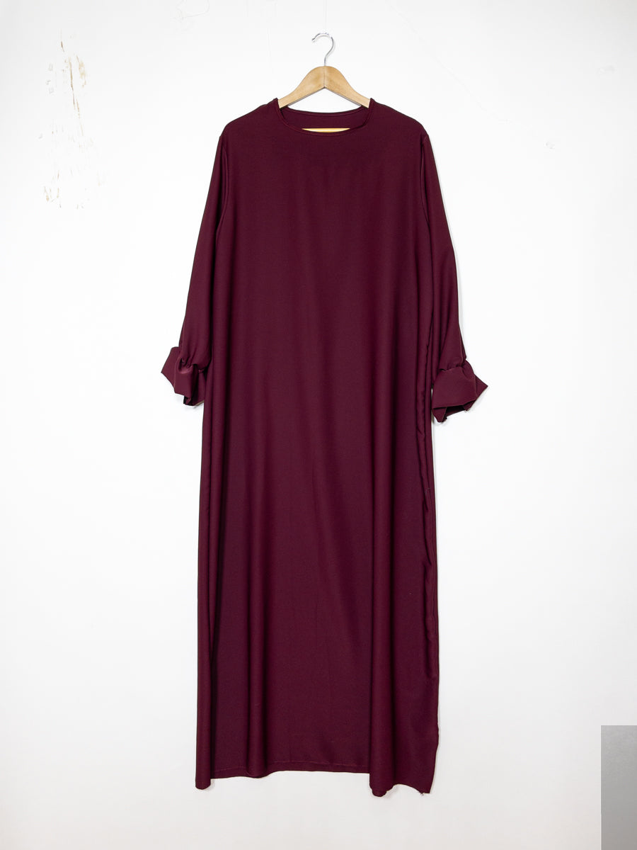 Abaya longue large ref:Ro23332pk en soie de medine - détails sur les manches confortable et élégante