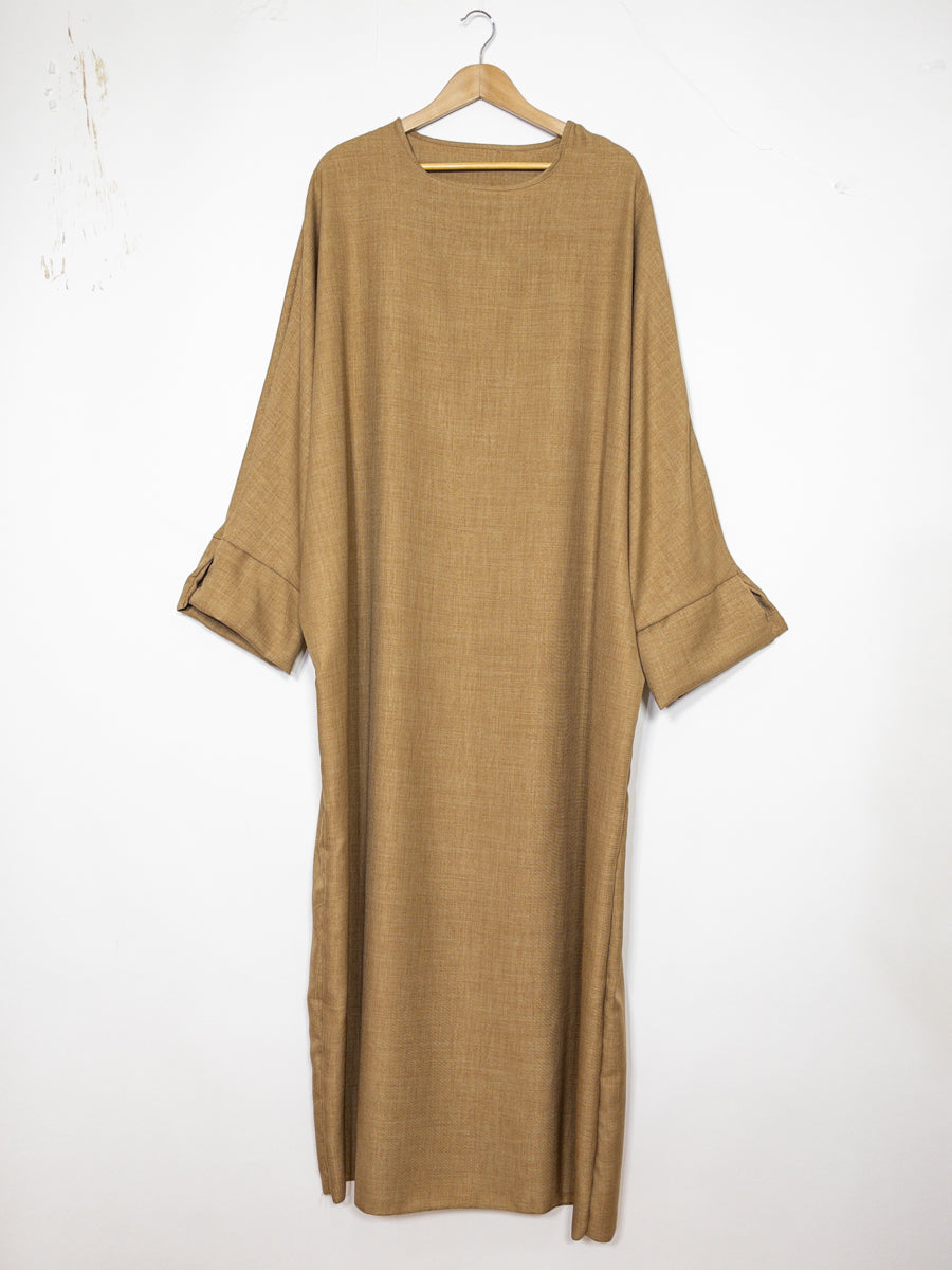 Robe Abaya REF: 2382XLM Manche papillon coupe ample avec fente sur les manches tissu léger et fluide