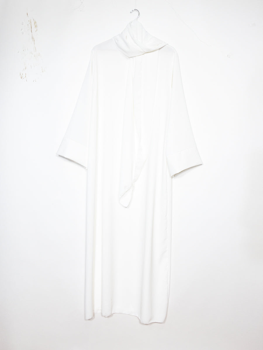 Abaya en soie de Médine pour femme ref:Ro2377pknml - voile intégré confortable et simple