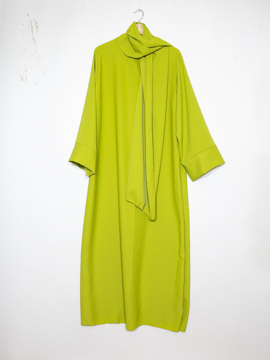 Abaya en soie de Médine pour femme ref:Ro2377pknml - voile intégré confortable et simple