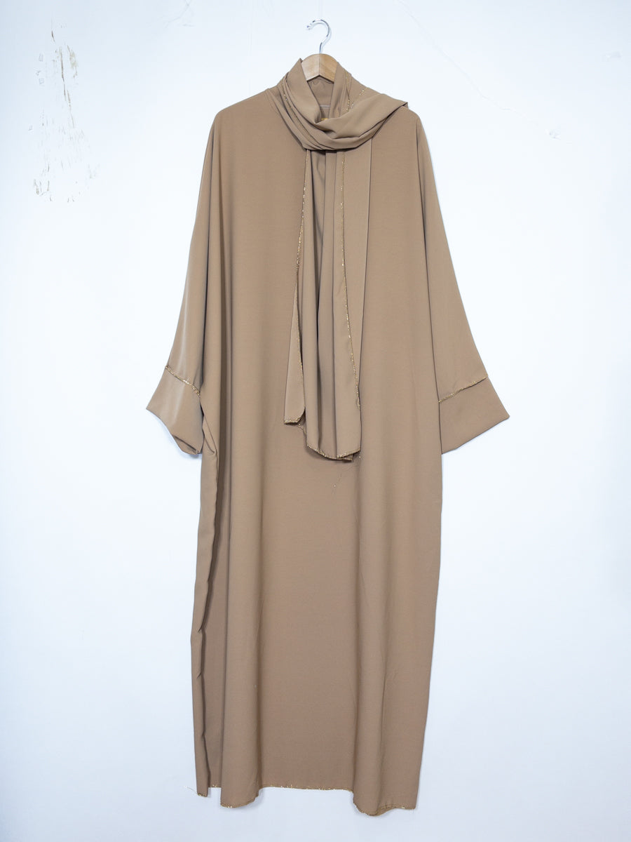 Abaya longue femme REF: Ro2381pk en soie de medine avec voile Intégré fluide et élégante