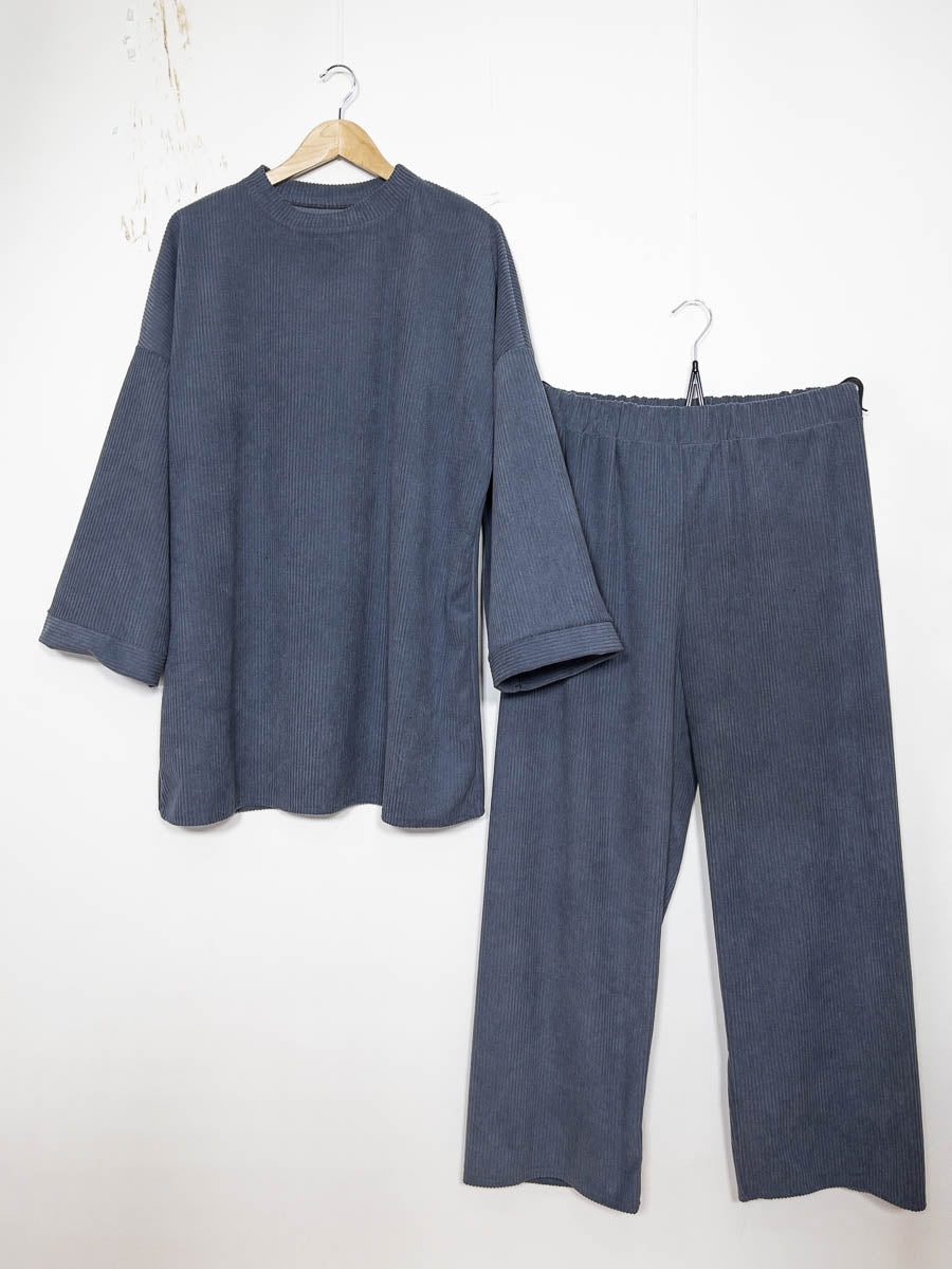 Ensemble côtelé pour l'hiver ref:2396 - Ensemble confortable Côtelé pour l’Hiver avec pantalon