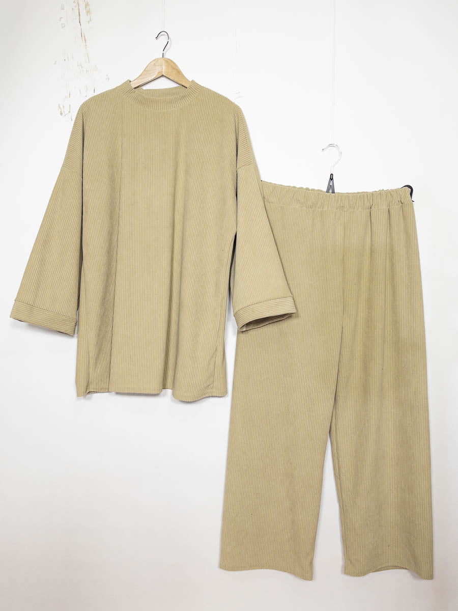 Ensemble côtelé pour l'hiver ref:2396 - Ensemble confortable Côtelé pour l’Hiver avec pantalon