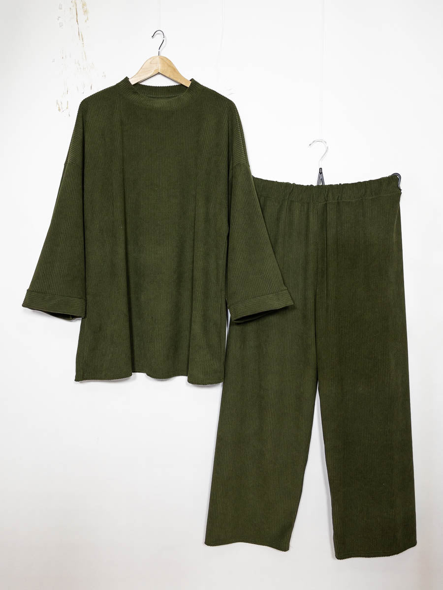 Ensemble côtelé pour l'hiver ref:2396 - Ensemble confortable Côtelé pour l’Hiver avec pantalon