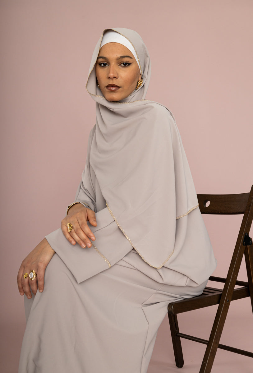 Abaya longue femme REF: Ro2381pk en soie de medine avec voile Intégré fluide et élégante