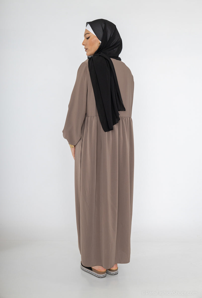 Abaya longue en soie de Médine ref: 2326 pk - Abaya longue avec volant en soie de Médine élégante et fluide